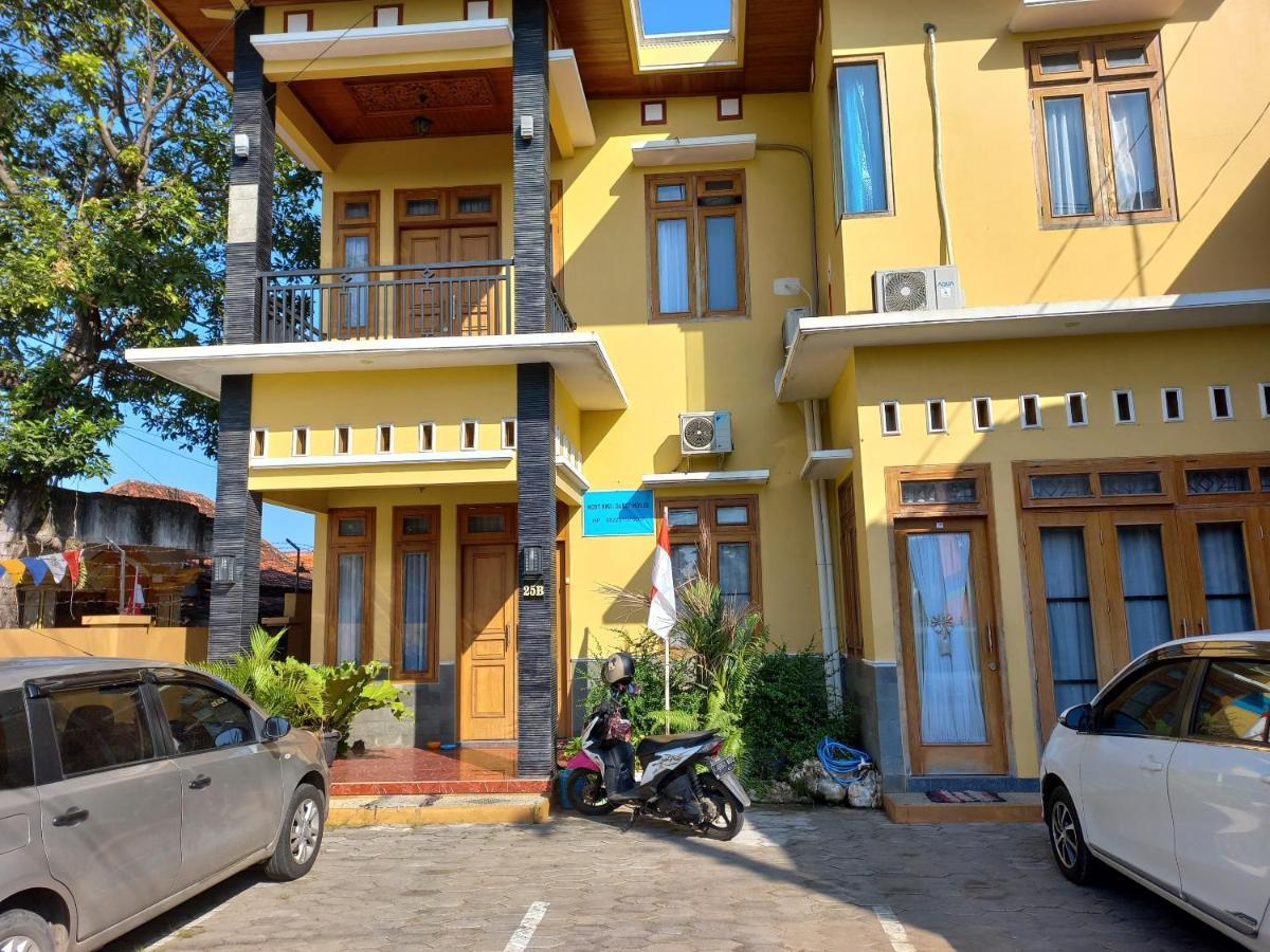 Riki Guesthouse Syari'Ah Jepara Exterior foto
