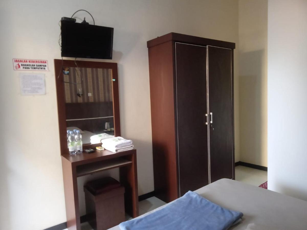 Riki Guesthouse Syari'Ah Jepara Exterior foto